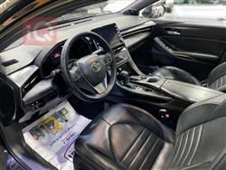 تويوتا أفالون